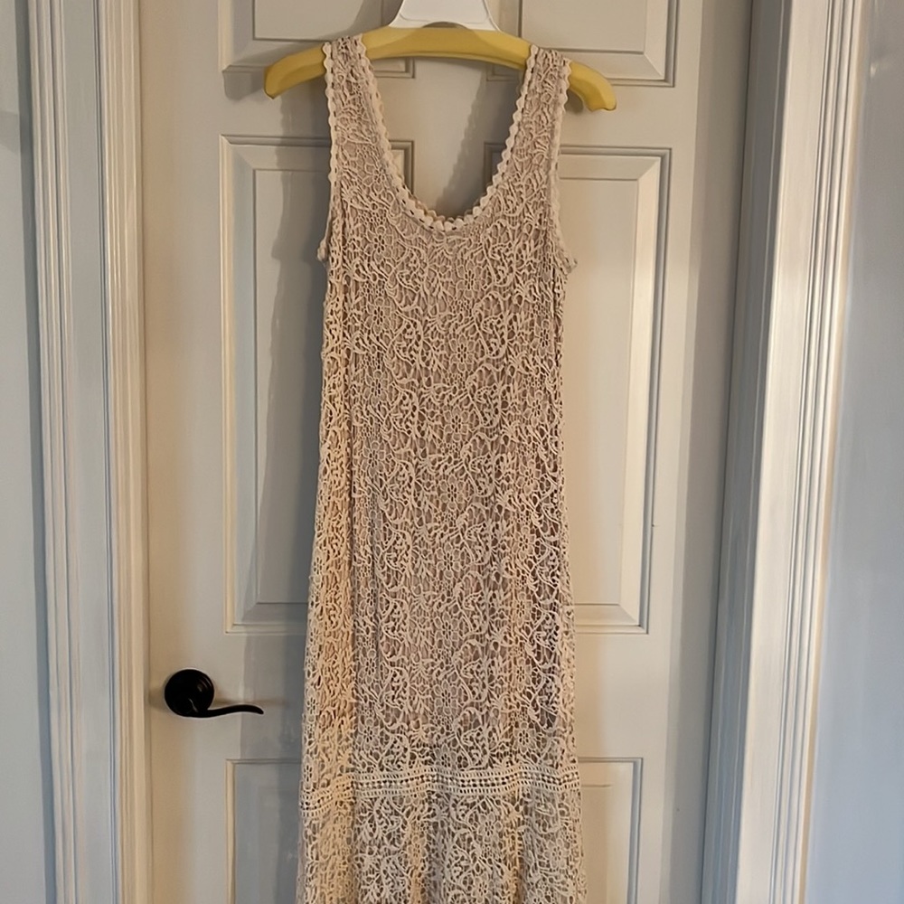 Beautiful lace dress - worn once! - Picture 4 of 6